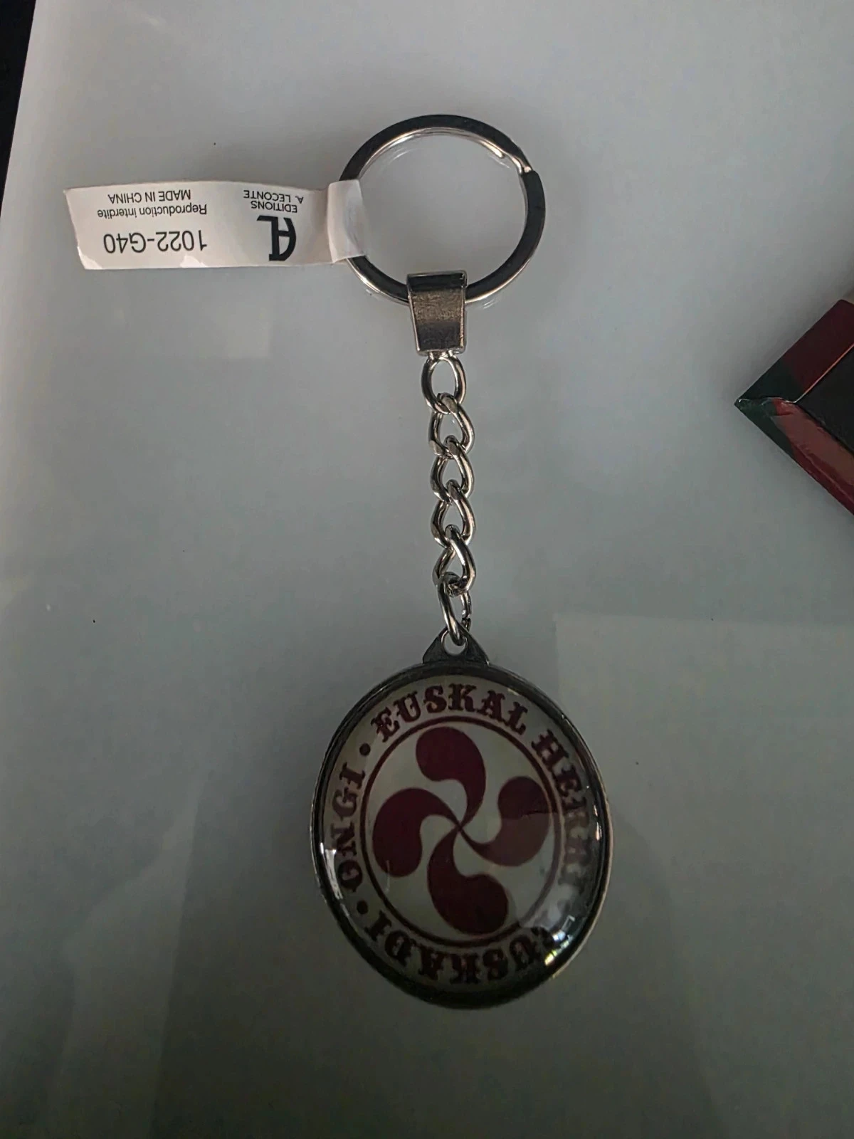 Basque Country keychain and magnet - red – photo 6